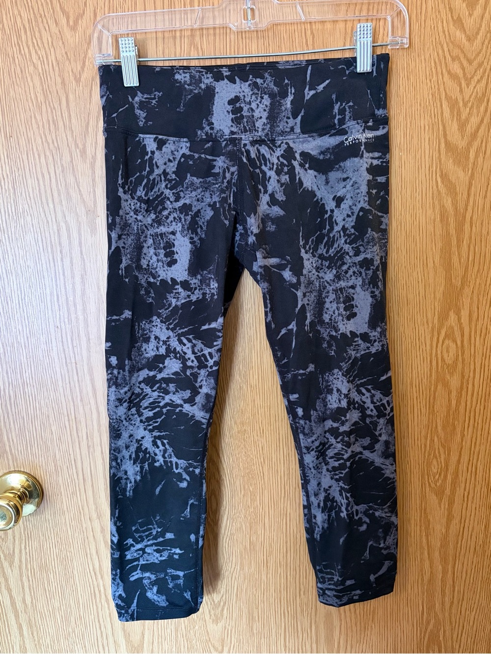 Calvin Klein Performance Activewear - Small Yoga/Workout Capris